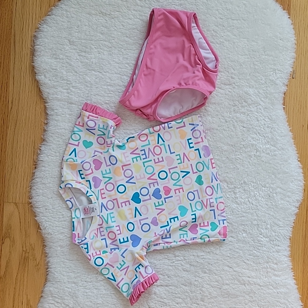 Ruffle Butts LOVE Short Sleeve 2-Piece Rashguard Swimsuit | 2T